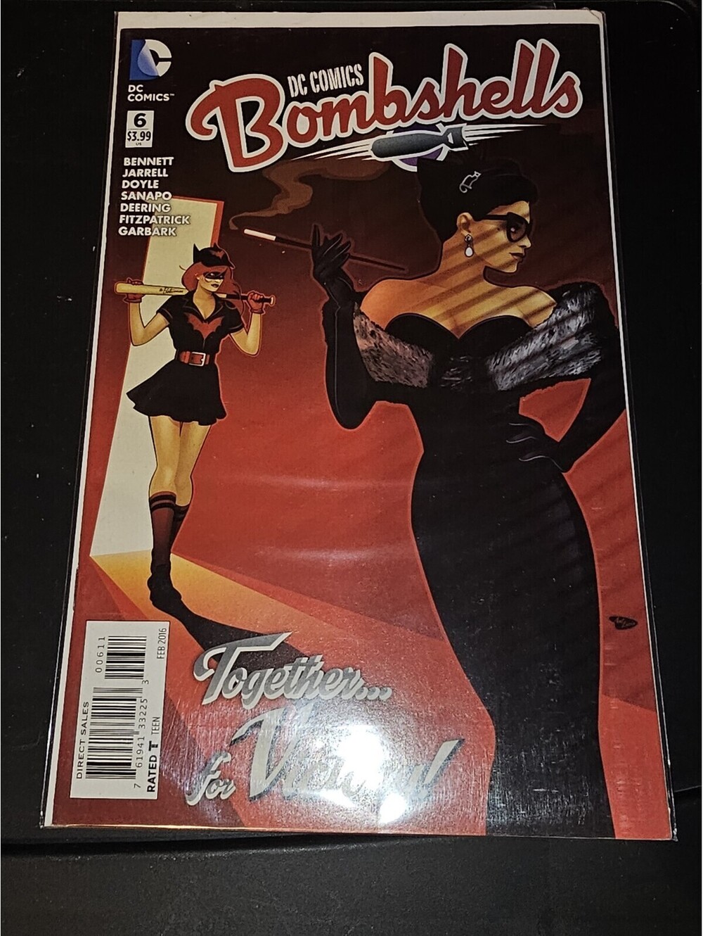 DC Comics Bombshells #6 Together For Victory February 2016 Catwoman Batwoman
